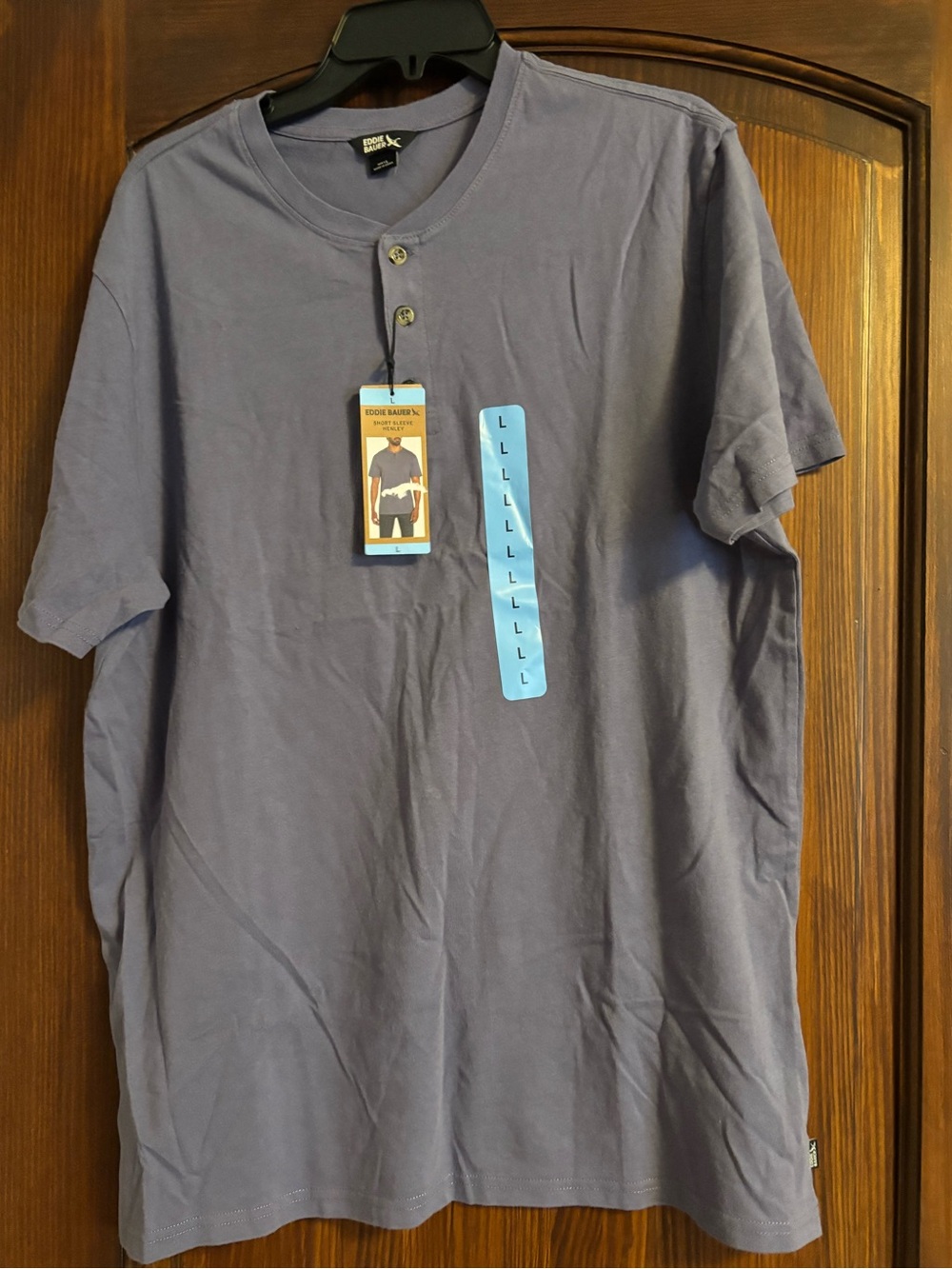 NWT Eddie Bauer Men’s Short Sleeve Henley. Large